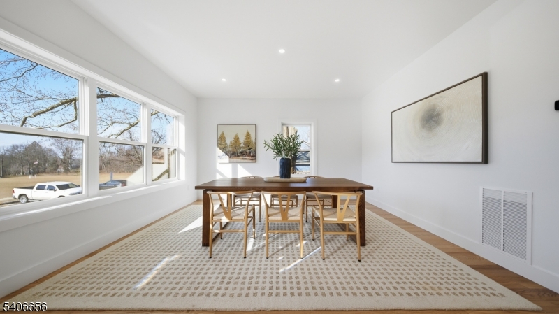 4 Hilltop Way Property Photo 8