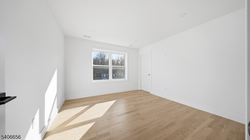 4 Hilltop Way Property Photo 22