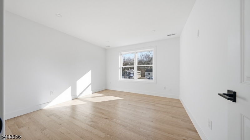 4 Hilltop Way Property Photo 23