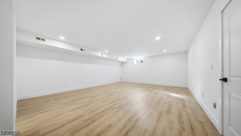 4 Hilltop Way Property Photo 28