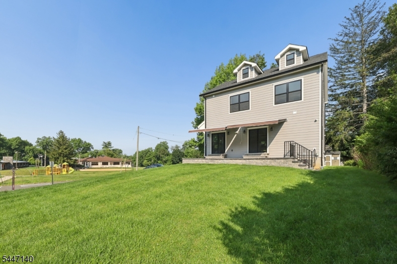 4 Hilltop Way Property Photo 35