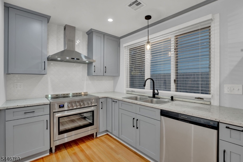 1 Lenox Place A Property Photo 11
