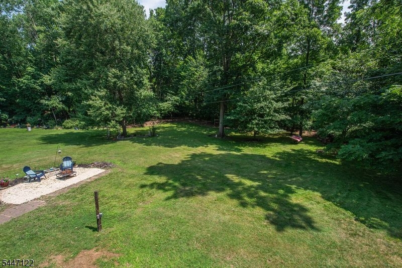 48 Green Ln Property Photo 19