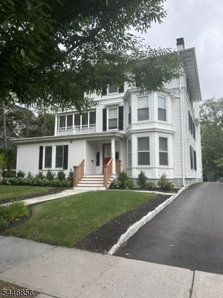 26 Franklin Pl 3 Property Photo 1