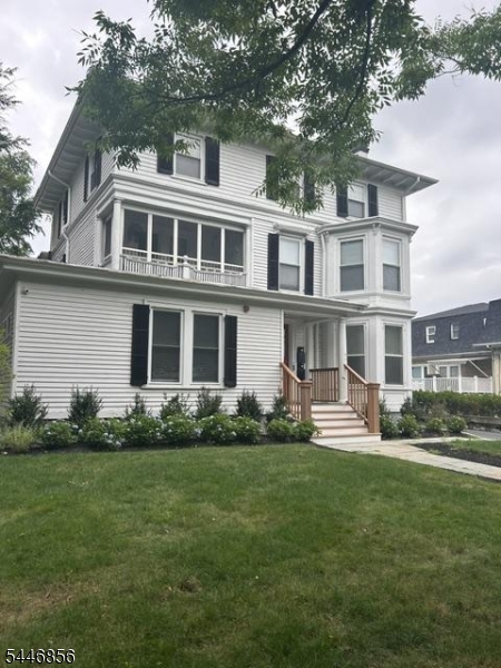 26 Franklin Pl 3 Property Photo 2