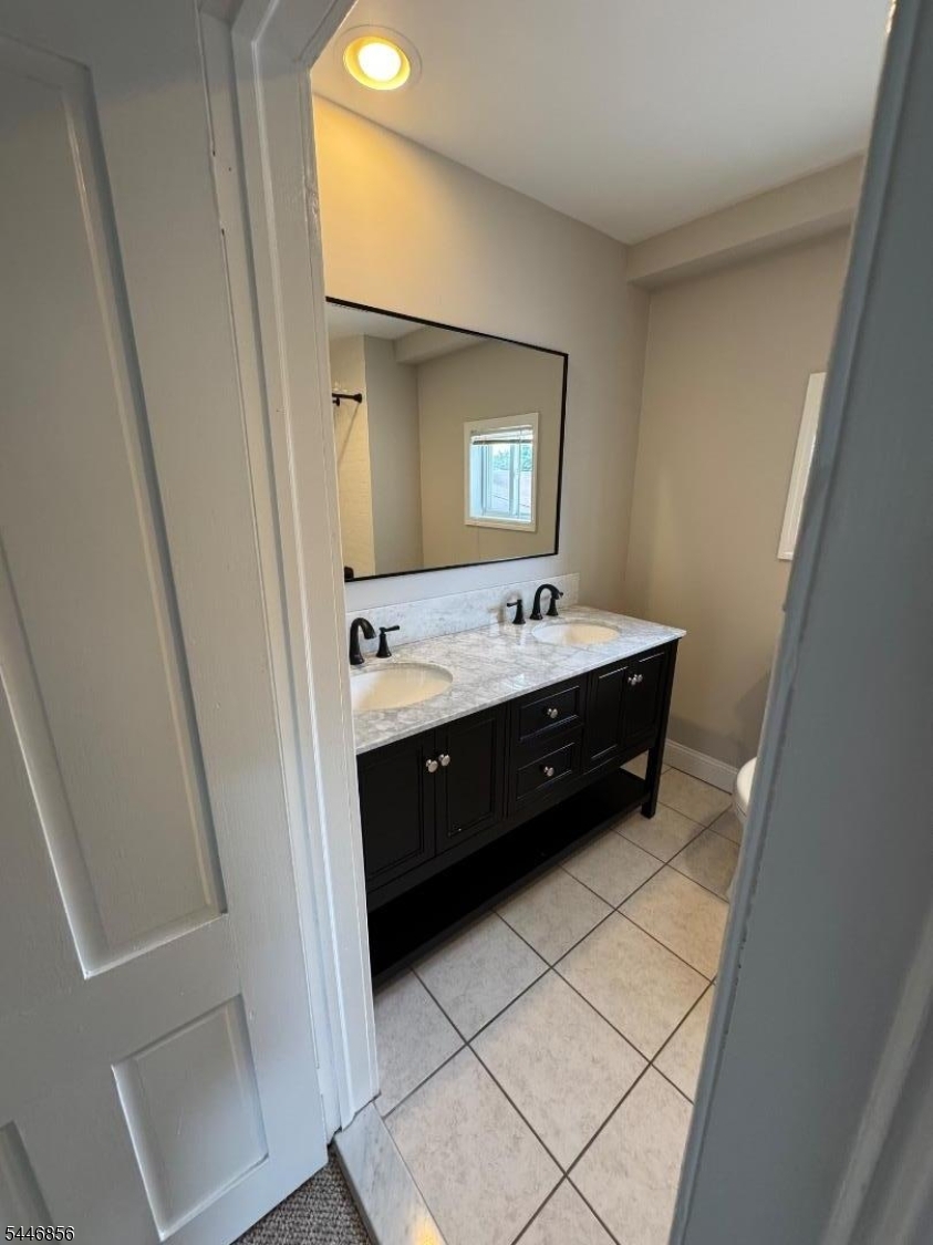 26 Franklin Pl 3 Property Photo 14