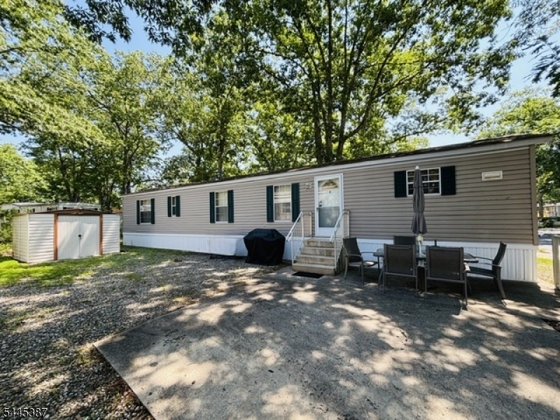 35 Roberts Road