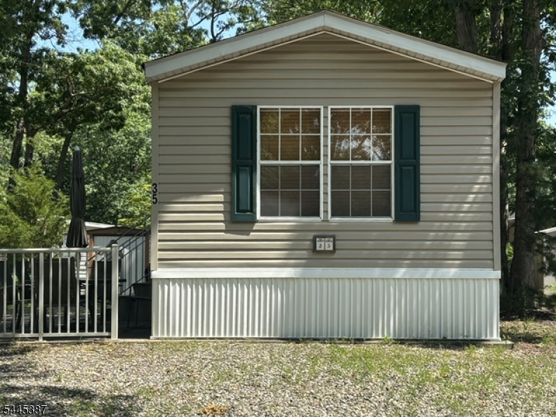 35 Roberts Road Property Photo 4