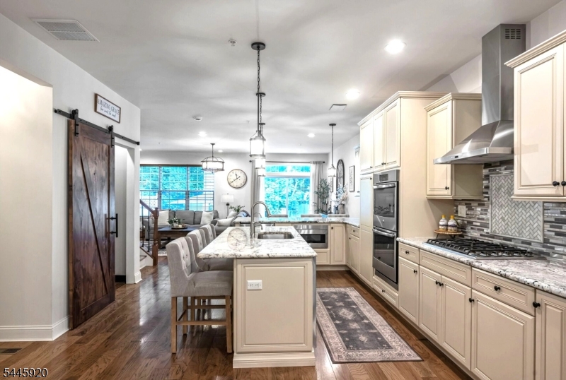 20 Masterson Ct Property Photo 3