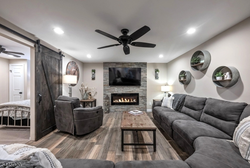 20 Masterson Ct Property Photo 23