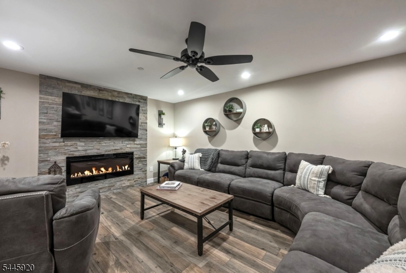 20 Masterson Ct Property Photo 24