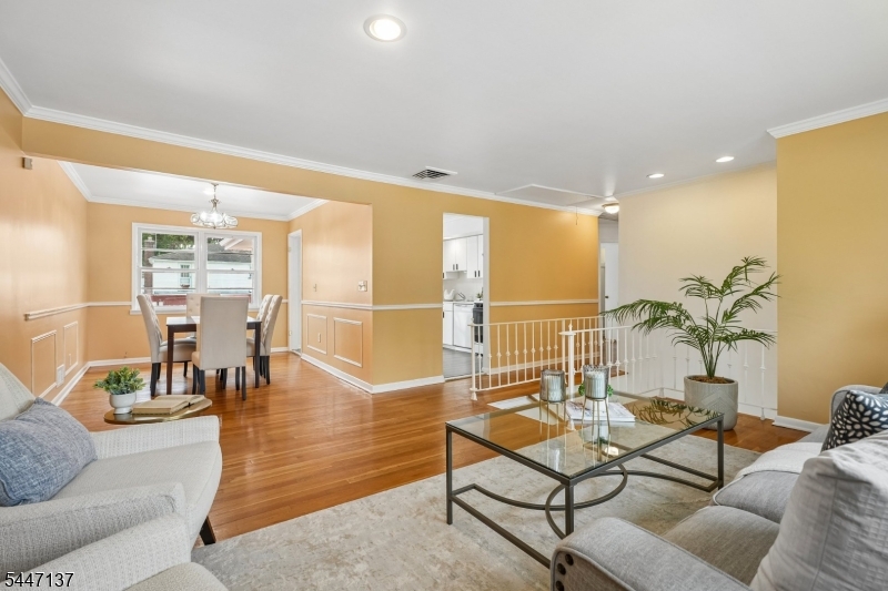 14 Mellon Ave Property Photo 1