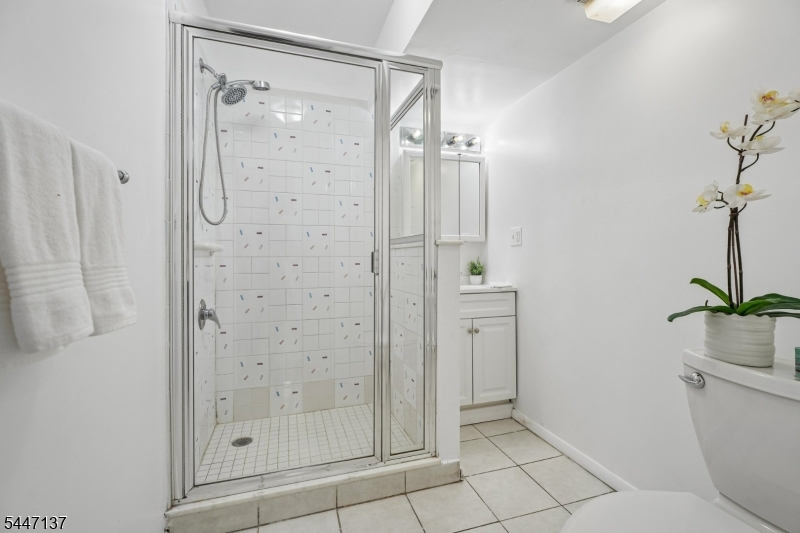 14 Mellon Ave Property Photo 10