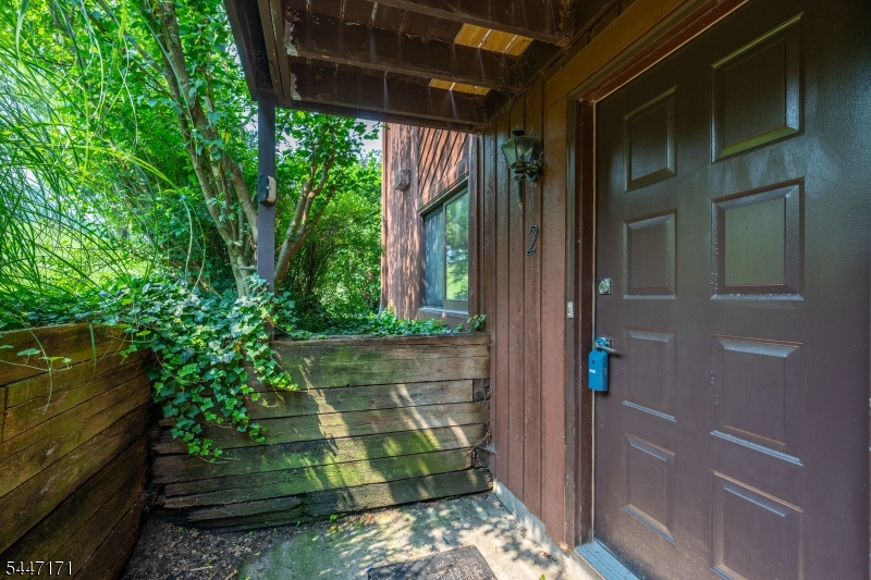 7 Sugar Loaf Ct 2 Property Photo 2