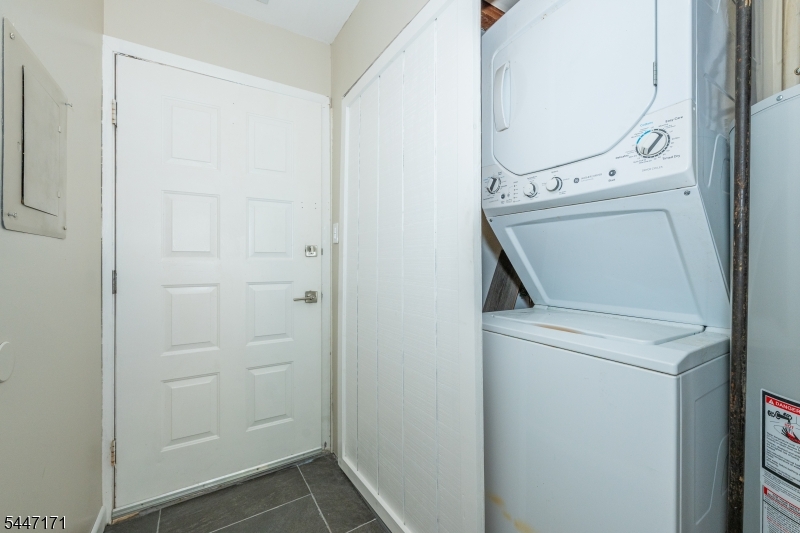 7 Sugar Loaf Ct 2 Property Photo 16