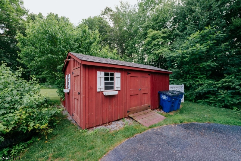 4 White Tail Ct Property Photo 32