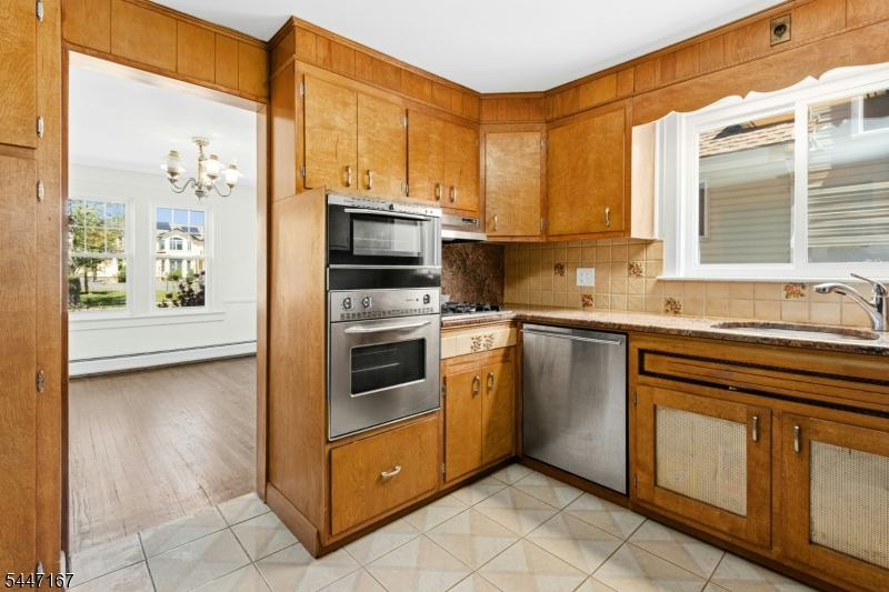 212 Central Ave Property Photo 15