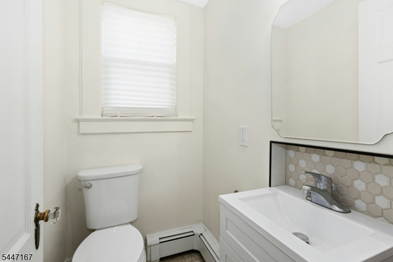 212 Central Ave Property Photo 18