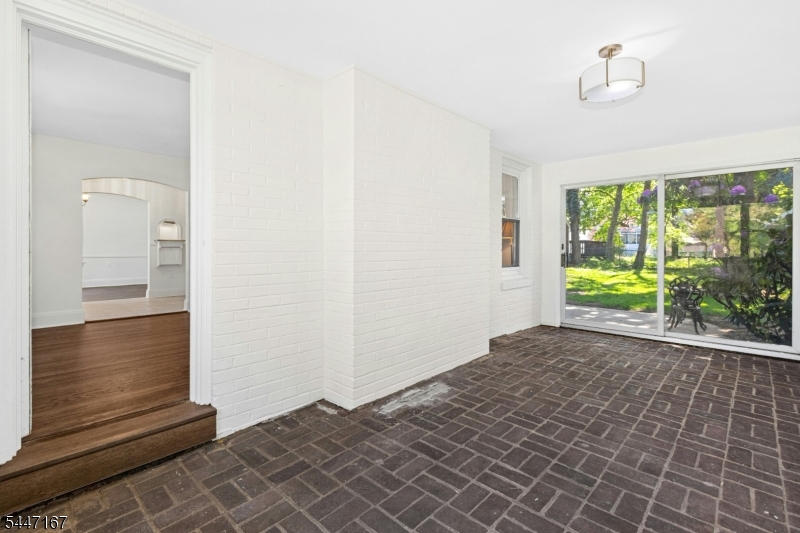 212 Central Ave Property Photo 19