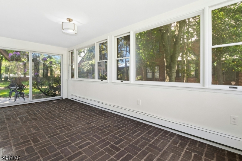 212 Central Ave Property Photo 20