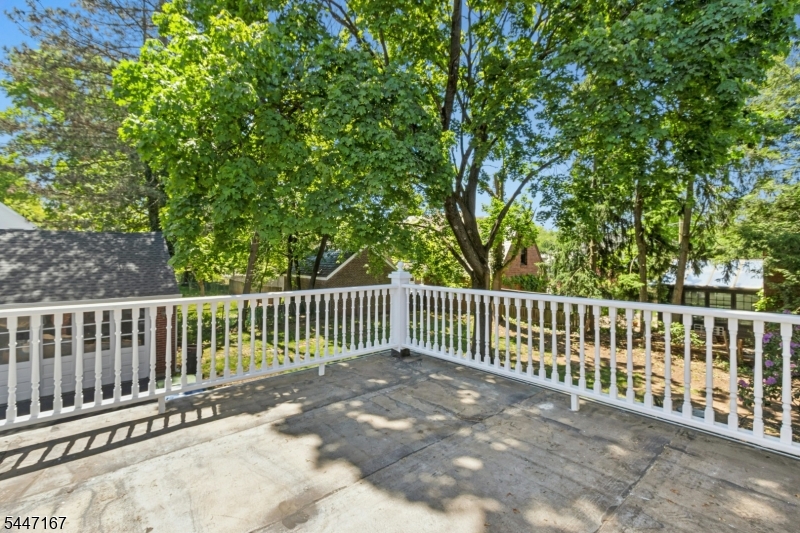 212 Central Ave Property Photo 35