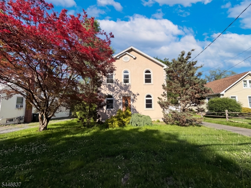 506 Lyons Rd Property Photo 1