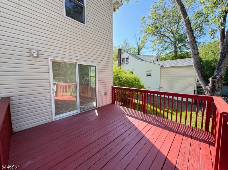 506 Lyons Rd Property Photo 5
