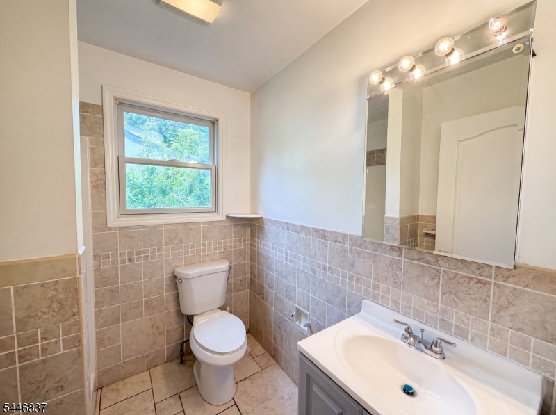 506 Lyons Rd Property Photo 15