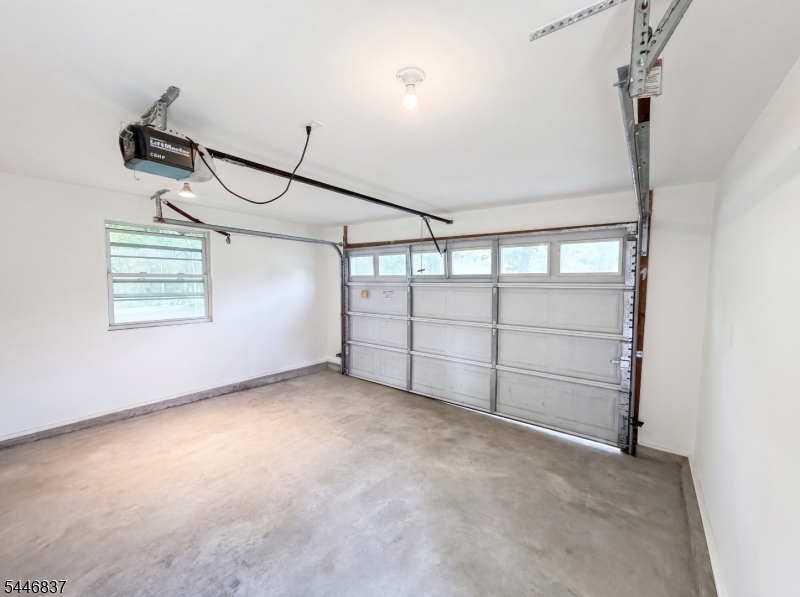 506 Lyons Rd Property Photo 19