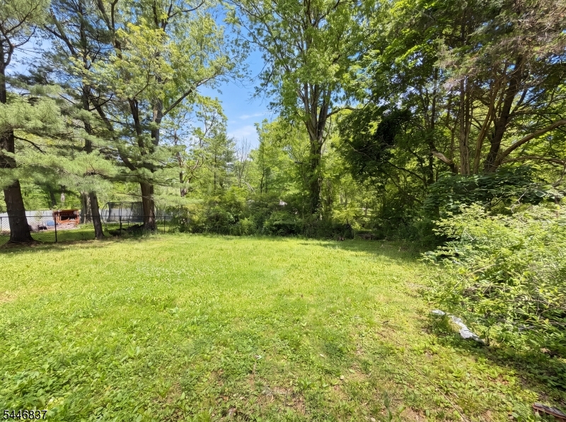506 Lyons Rd Property Photo 23