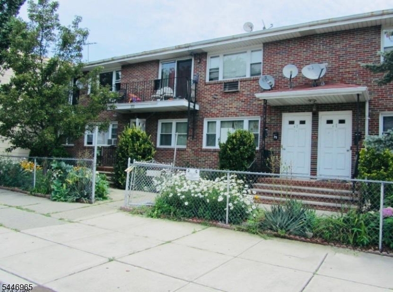 128 Highland Ave Property Photo 1
