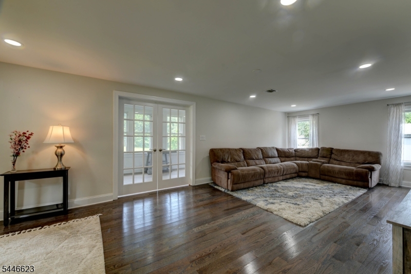 252 Us Highway 46 Property Photo 13