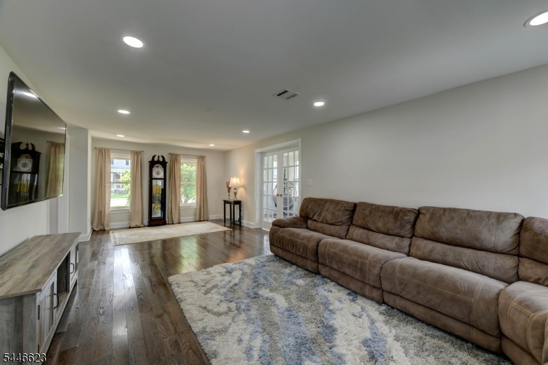 252 Us Highway 46 Property Photo 14