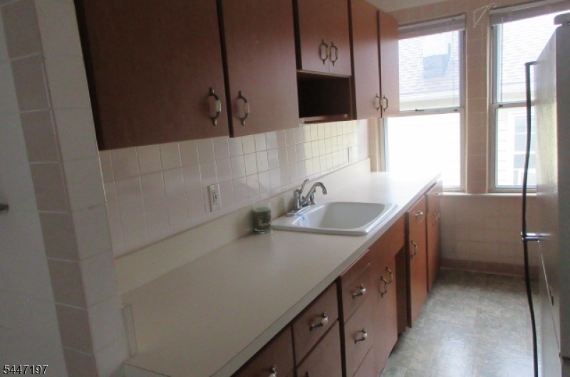 740 2nd Ave Property Photo 8