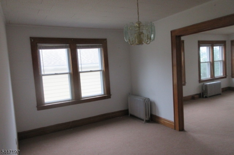 740 2nd Ave Property Photo 9