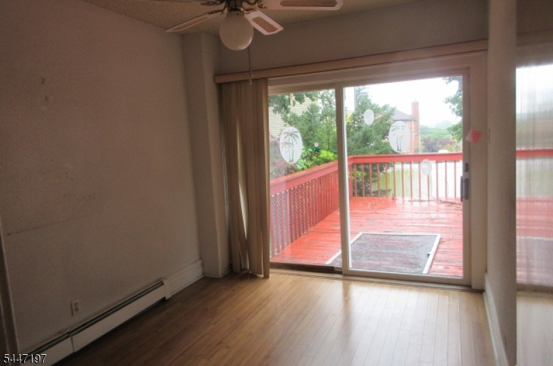 740 2nd Ave Property Photo 14
