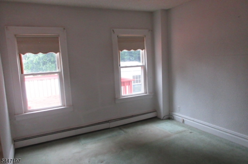 740 2nd Ave Property Photo 15