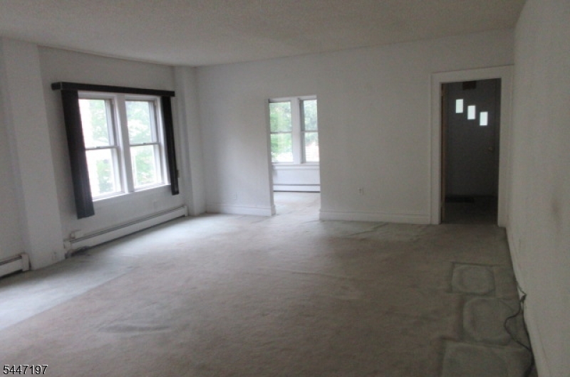 740 2nd Ave Property Photo 17