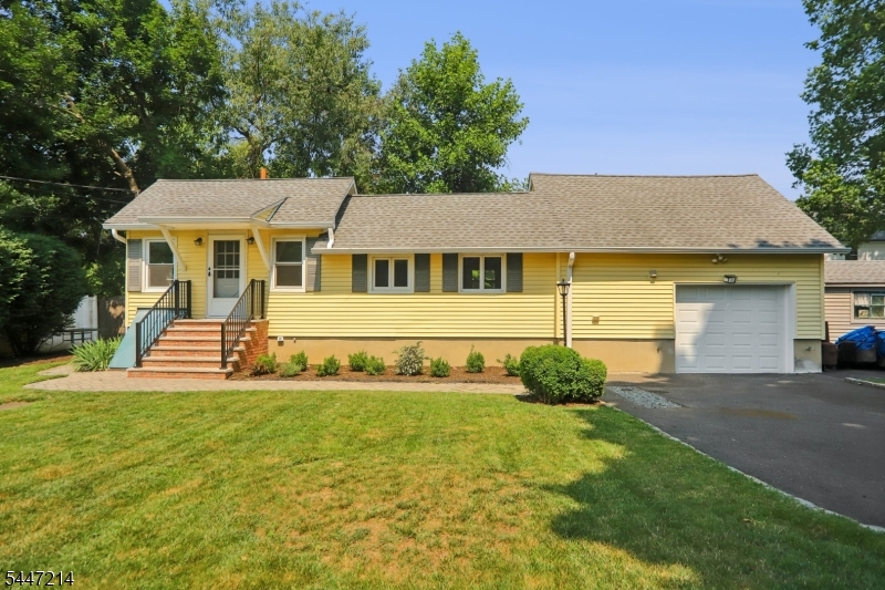 25 Alma Ave Property Photo 1