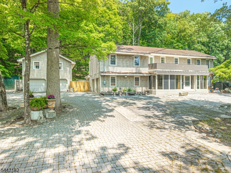 90 Emmans Rd Property Photo 1