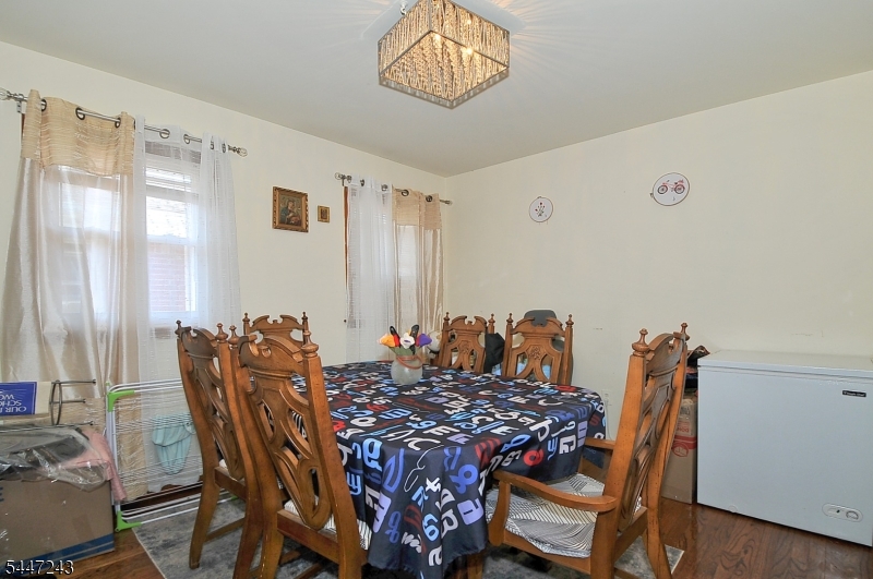 300 Kennedy Dr Property Photo 6