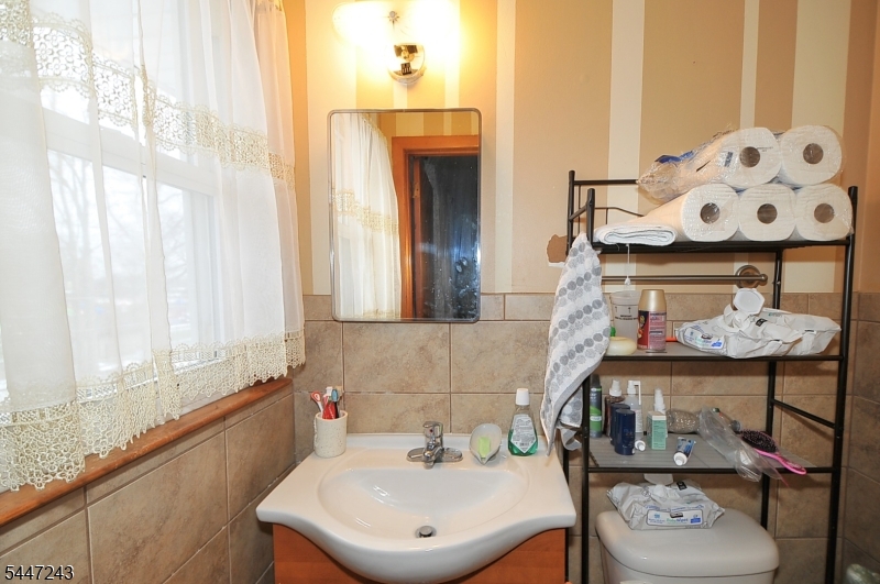 300 Kennedy Dr Property Photo 11