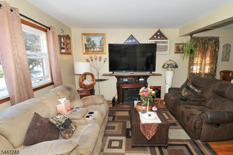 300 Kennedy Dr Property Photo 12