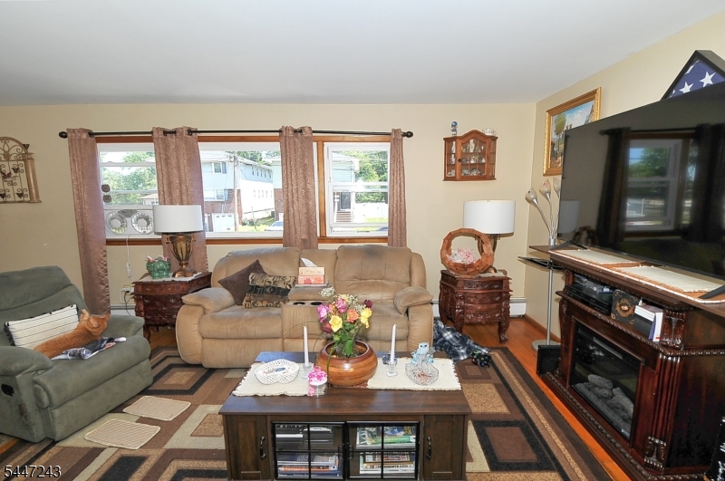 300 Kennedy Dr Property Photo 14
