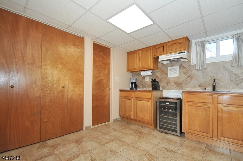 300 Kennedy Dr Property Photo 25