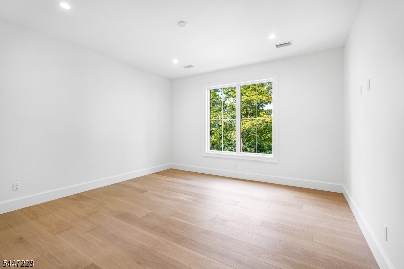 11 Florham Ave Property Photo 30