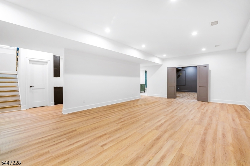 11 Florham Ave Property Photo 40
