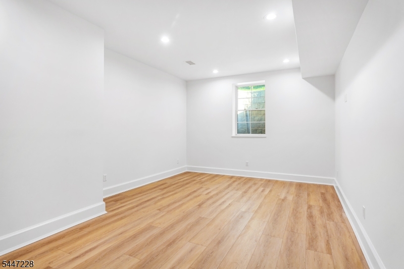 11 Florham Ave Property Photo 46