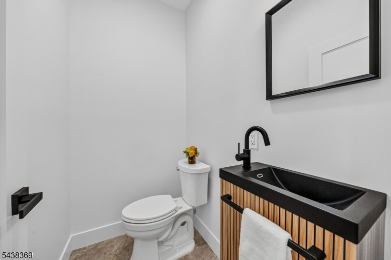 125 Cedarhurst Ave Property Photo 20