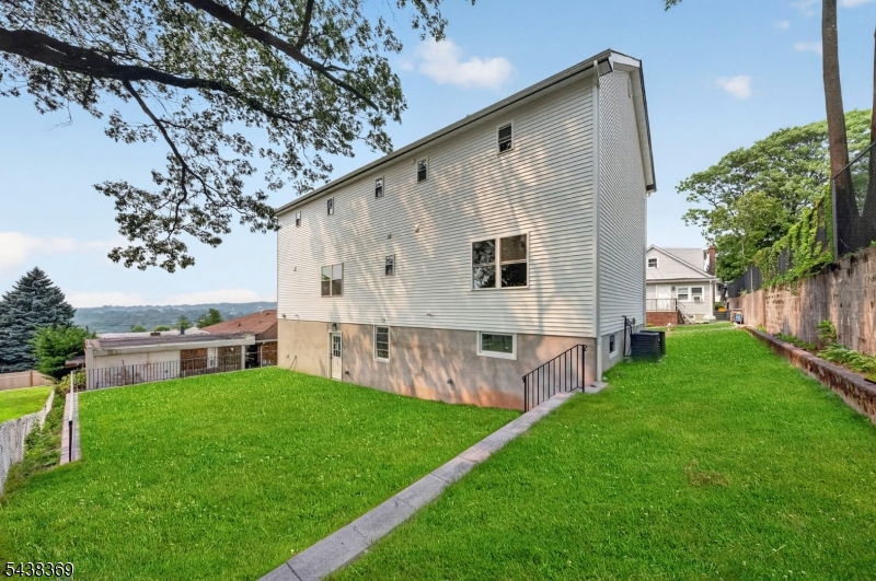 125 Cedarhurst Ave Property Photo 40